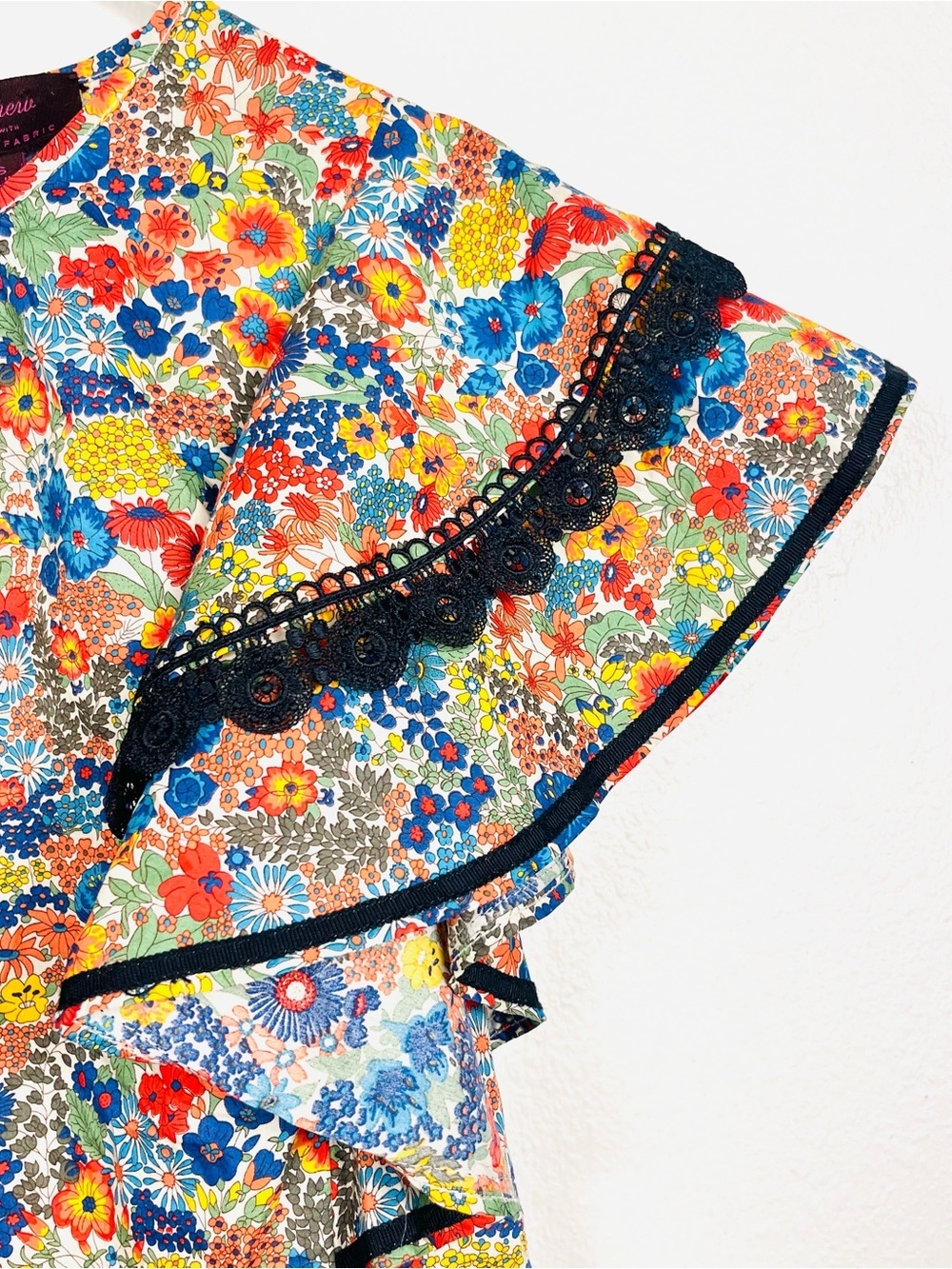 J.Crew Cotton Poplin Flutter Sleeve Top in Liberty Margaret Annie Floral XS - Picture 5 of 7